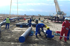 Продолжаются работы по прокладке полиэтиленового трубопровода в Баку